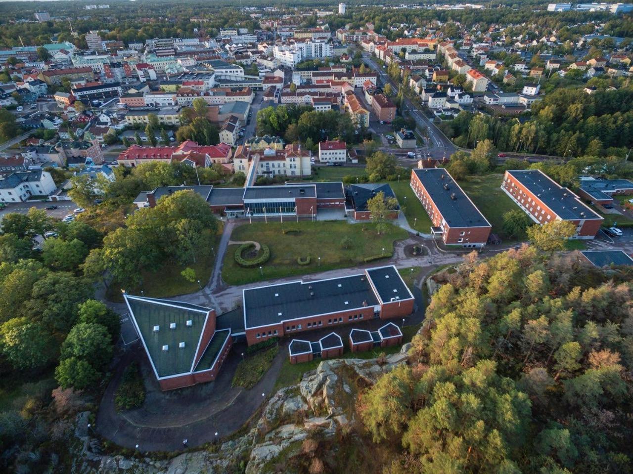 Logi Tuppen, Vandrarhem - Oskarshamns Folkhoegskola Luaran gambar
